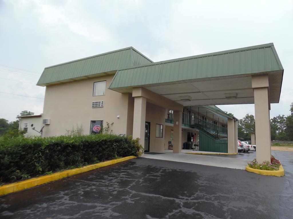 Western Motel Wiggins Exterior photo